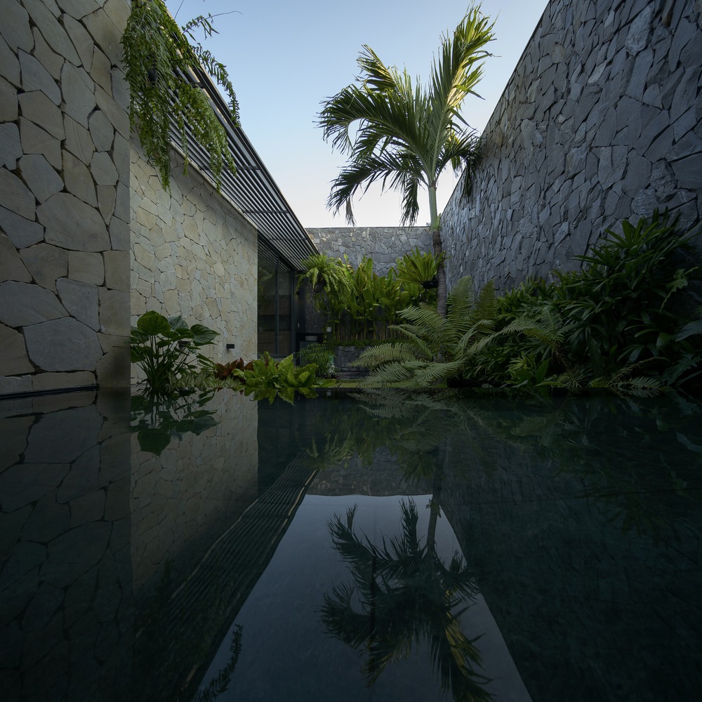 別墅設計,KCONCEPT + KOHARCHITECTS,210㎡,別墅設計案例,別墅設計方案,別墅裝修,花園洋房設計,越南,景觀別墅,別墅庭院設計