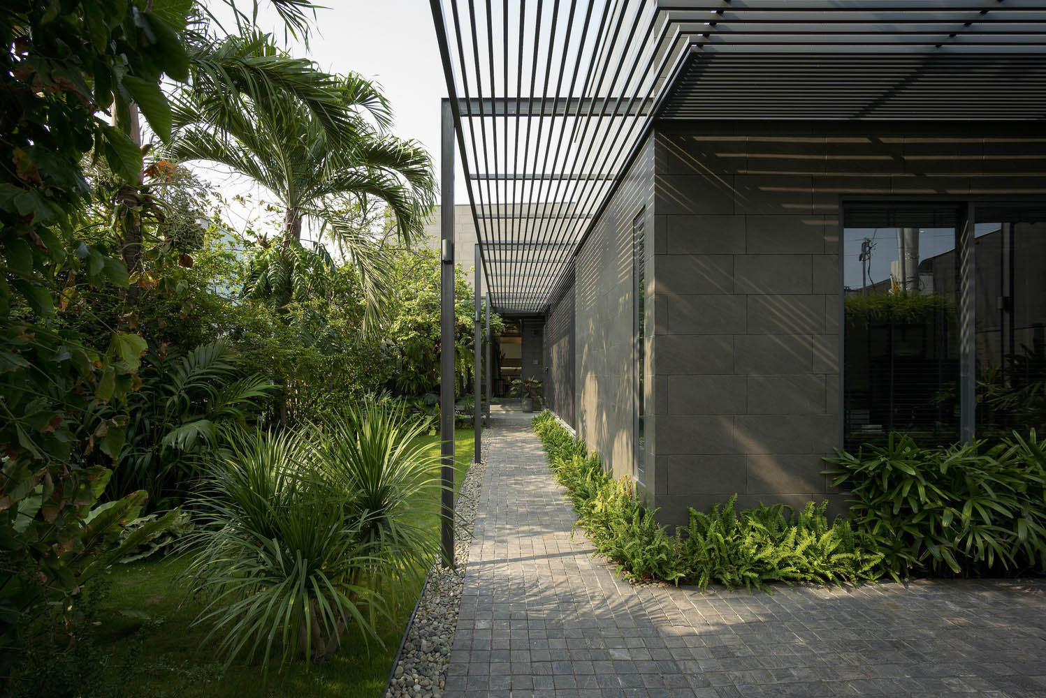 別墅設計,KCONCEPT + KOHARCHITECTS,210㎡,別墅設計案例,別墅設計方案,別墅裝修,花園洋房設計,越南,景觀別墅,別墅庭院設計