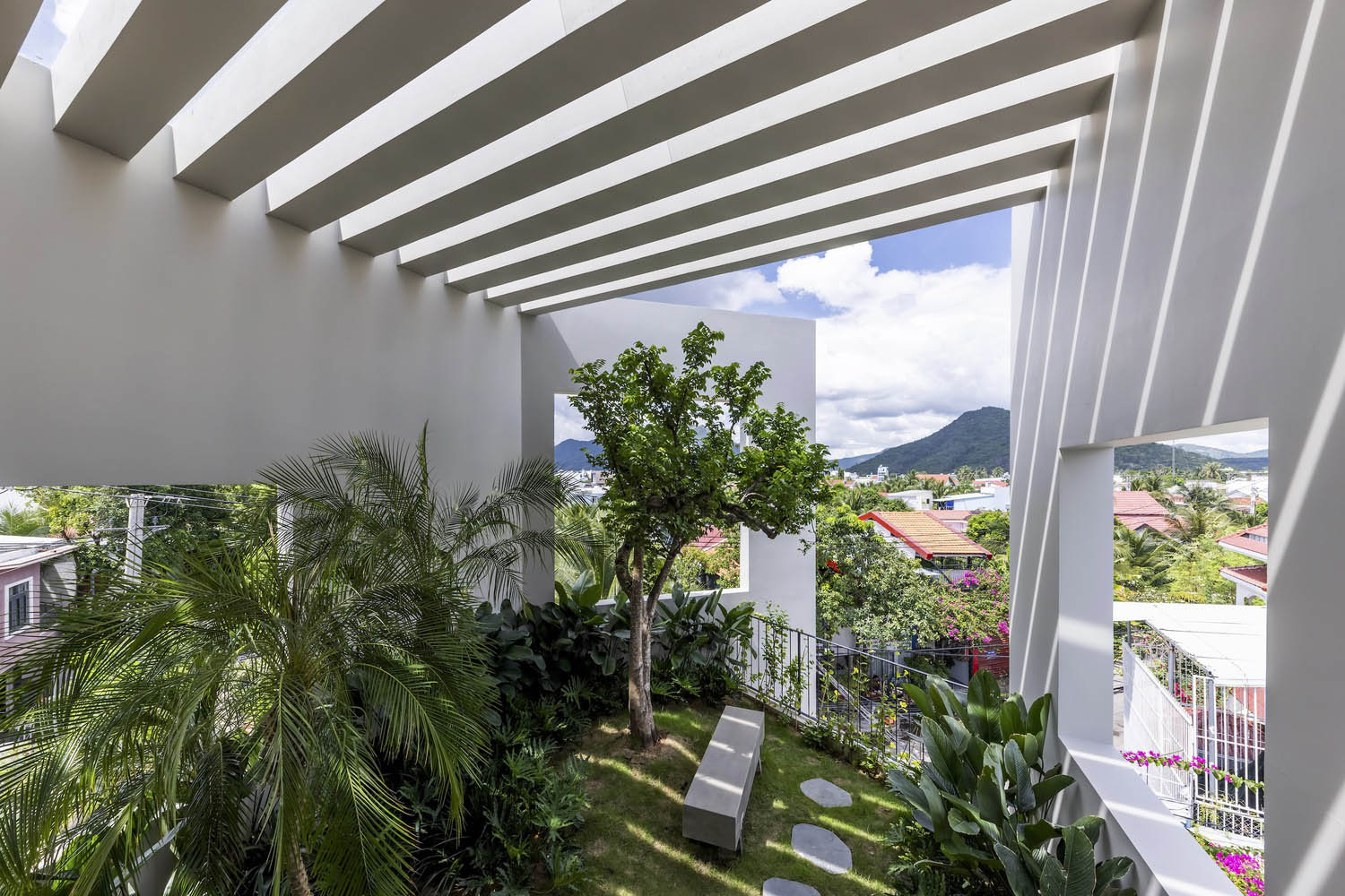 住宅設計,Pham Huu Son Architects,越南,別墅設計案例,住宅設計方案,芽莊,400㎡,別墅設計,聯排別墅