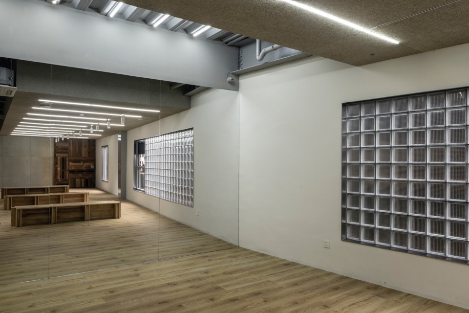 服裝店設計,男裝店設計,服裝店設計案例,服裝店設計方案,零售店設計,商店設計,服裝零售店設計,長沙,WHOOSIS,未來以北工作室