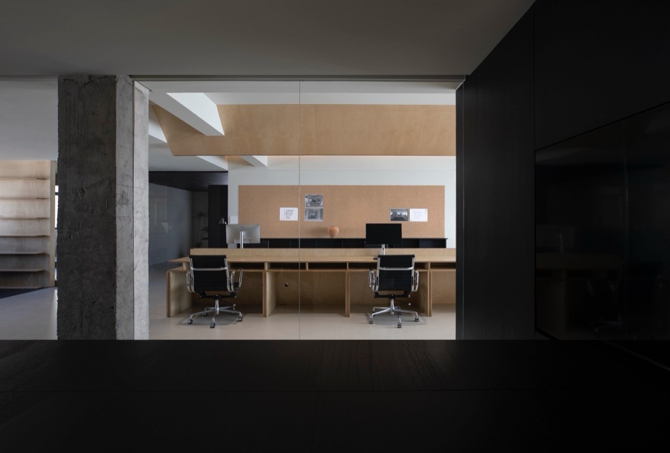 辦公室設計,辦公室設計案例,設計公司辦公室設計,工作室設計,辦公室設計方案,廣東汕頭回歸本原辦公室,廣東汕頭,由裏空間設計