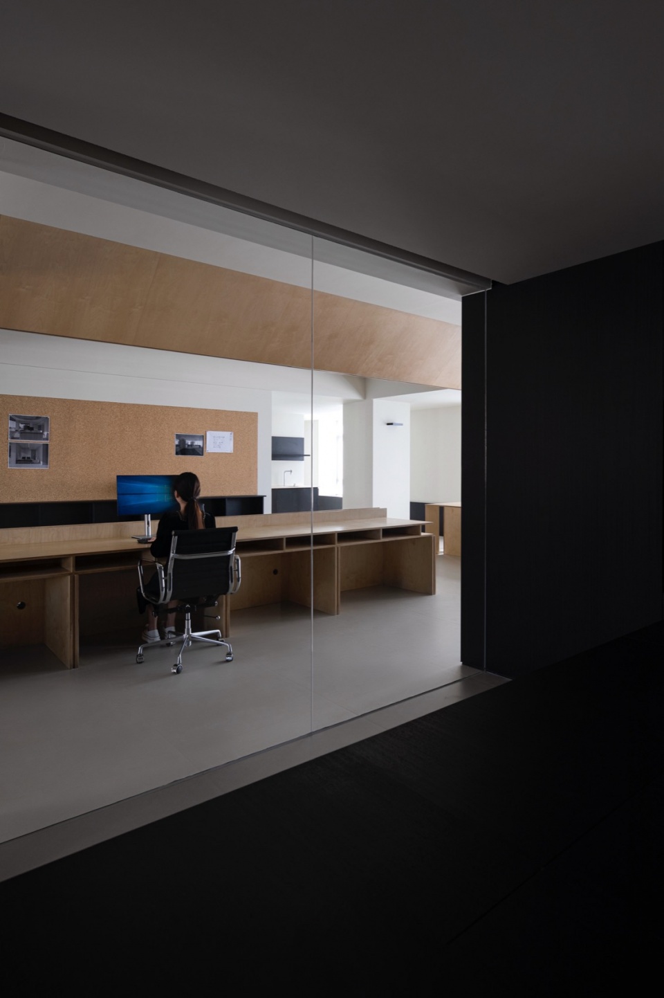 辦公室設計,辦公室設計案例,設計公司辦公室設計,工作室設計,辦公室設計方案,廣東汕頭回歸本原辦公室,廣東汕頭,由裏空間設計