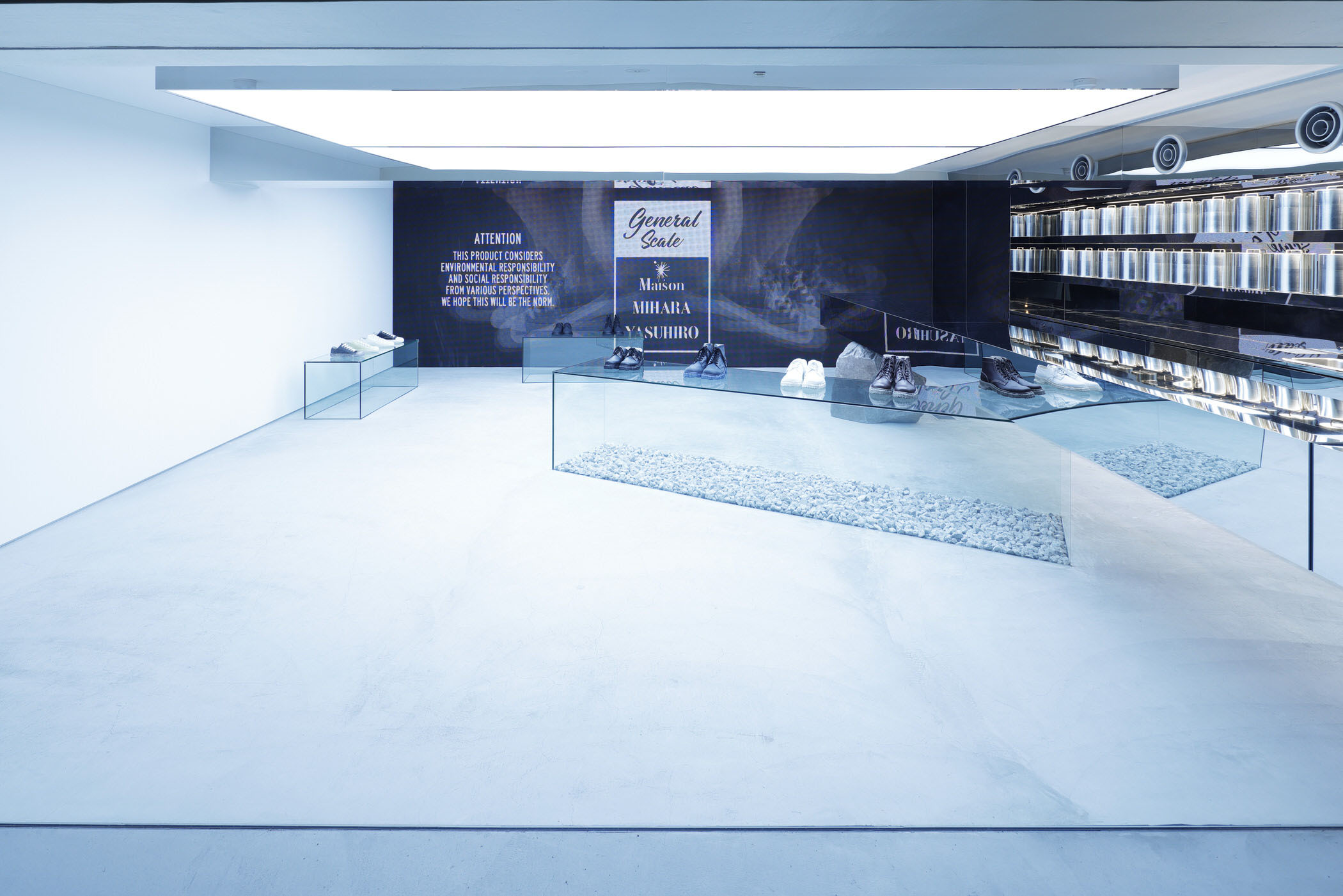 鞋店設計,國外鞋店設計,鞋店設計案例,Insideout,日本,東京,47㎡,精品鞋店,線下店設計,概念店,未來主義