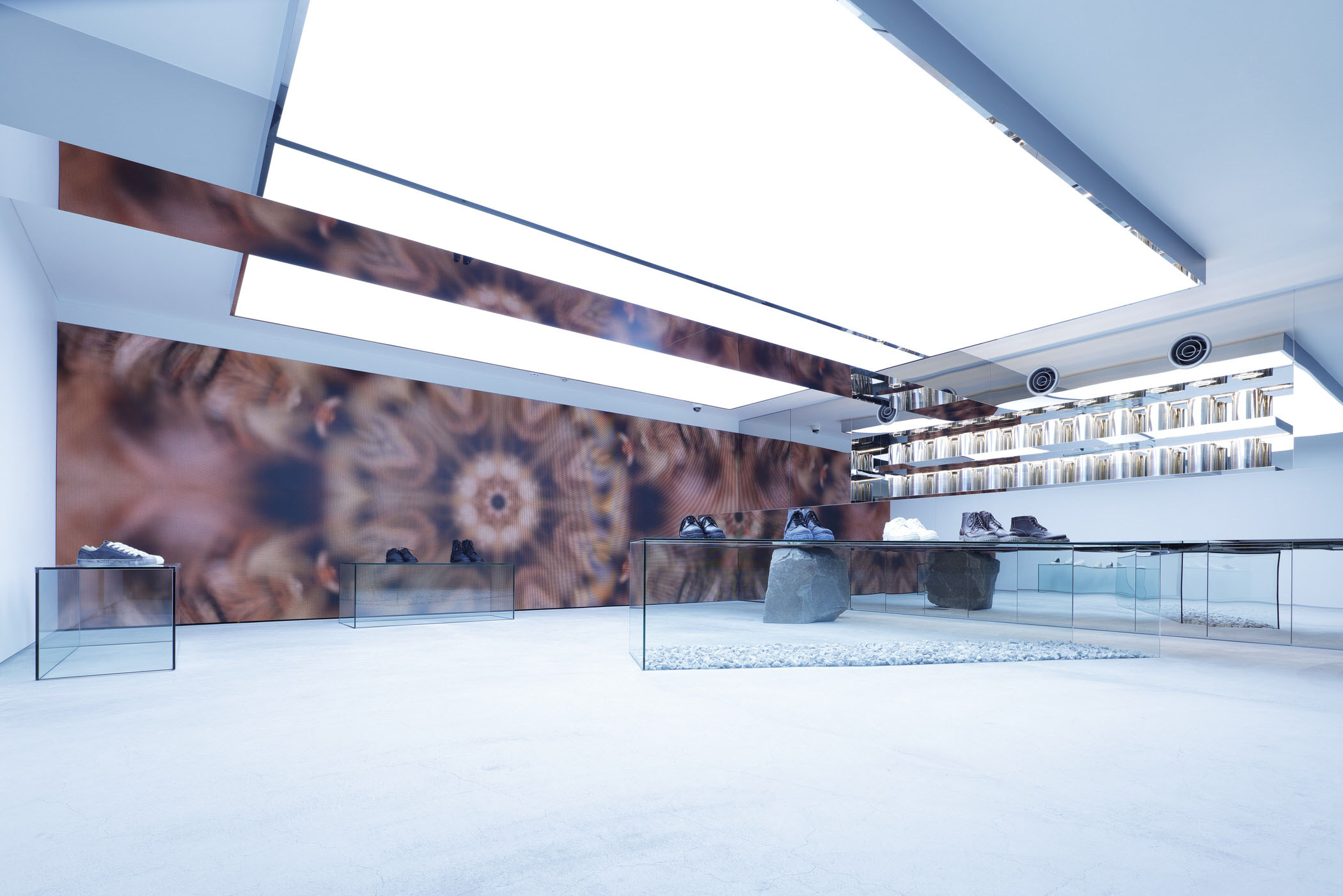 鞋店設計,國外鞋店設計,鞋店設計案例,Insideout,日本,東京,47㎡,精品鞋店,線下店設計,概念店,未來主義