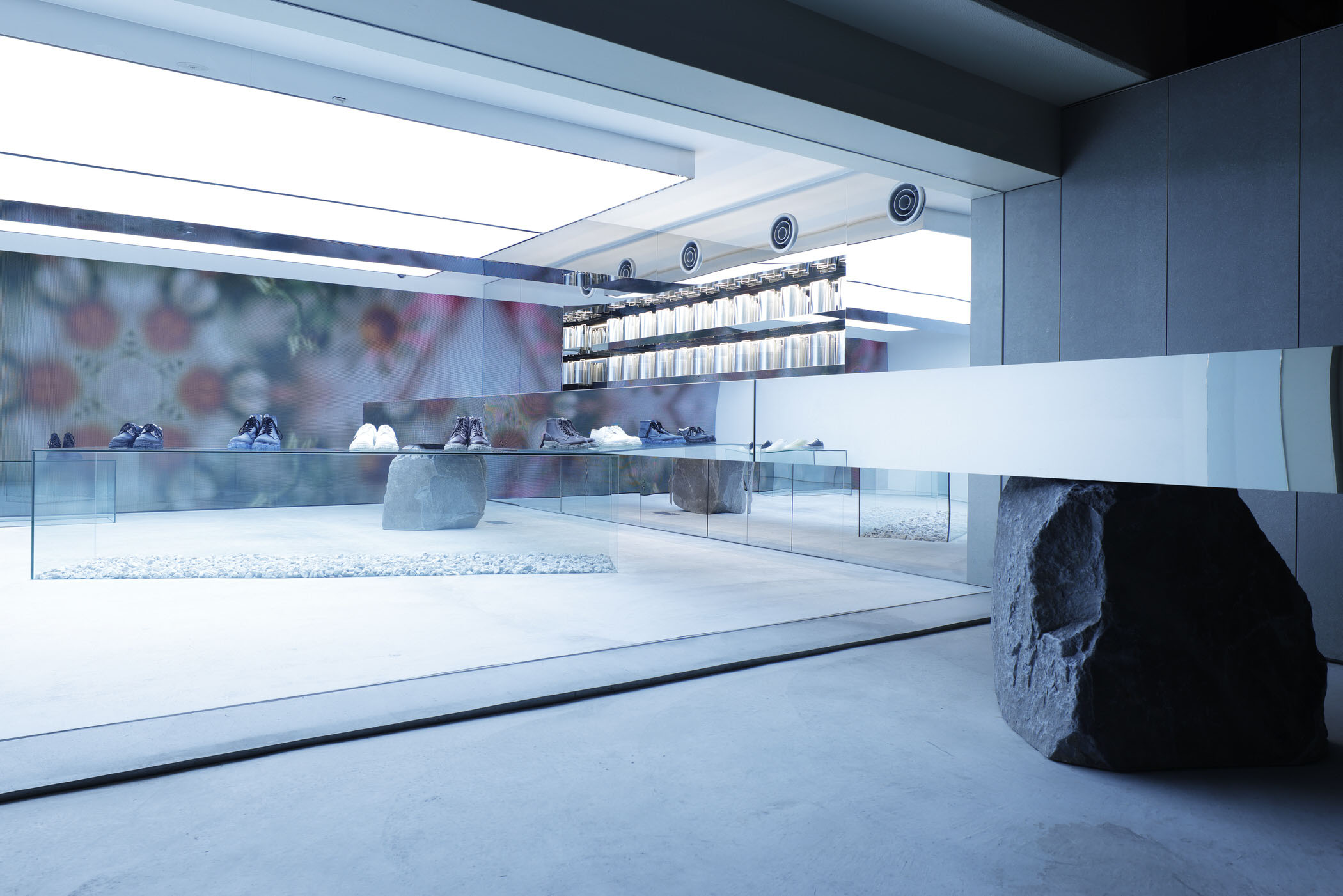 鞋店設計,國外鞋店設計,鞋店設計案例,Insideout,日本,東京,47㎡,精品鞋店,線下店設計,概念店,未來主義
