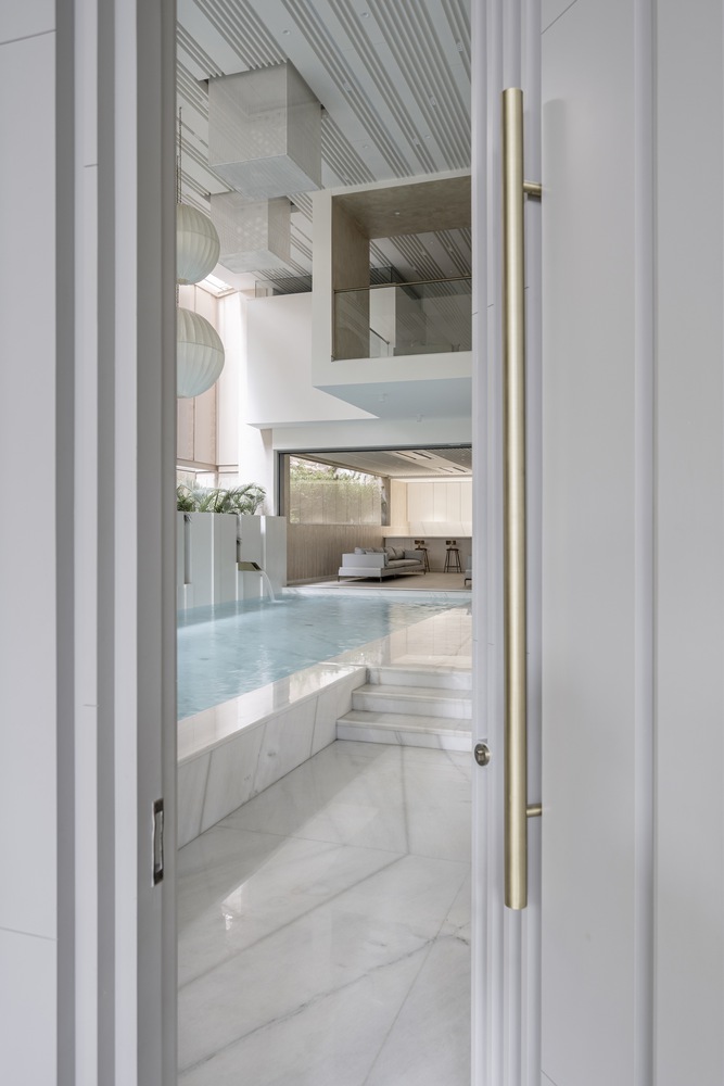 Spacefiction Studio,印度,別墅設計案例,別墅設計,2500㎡,別墅裝修效果圖,別墅旋轉樓梯,現代風格別墅,度假別墅