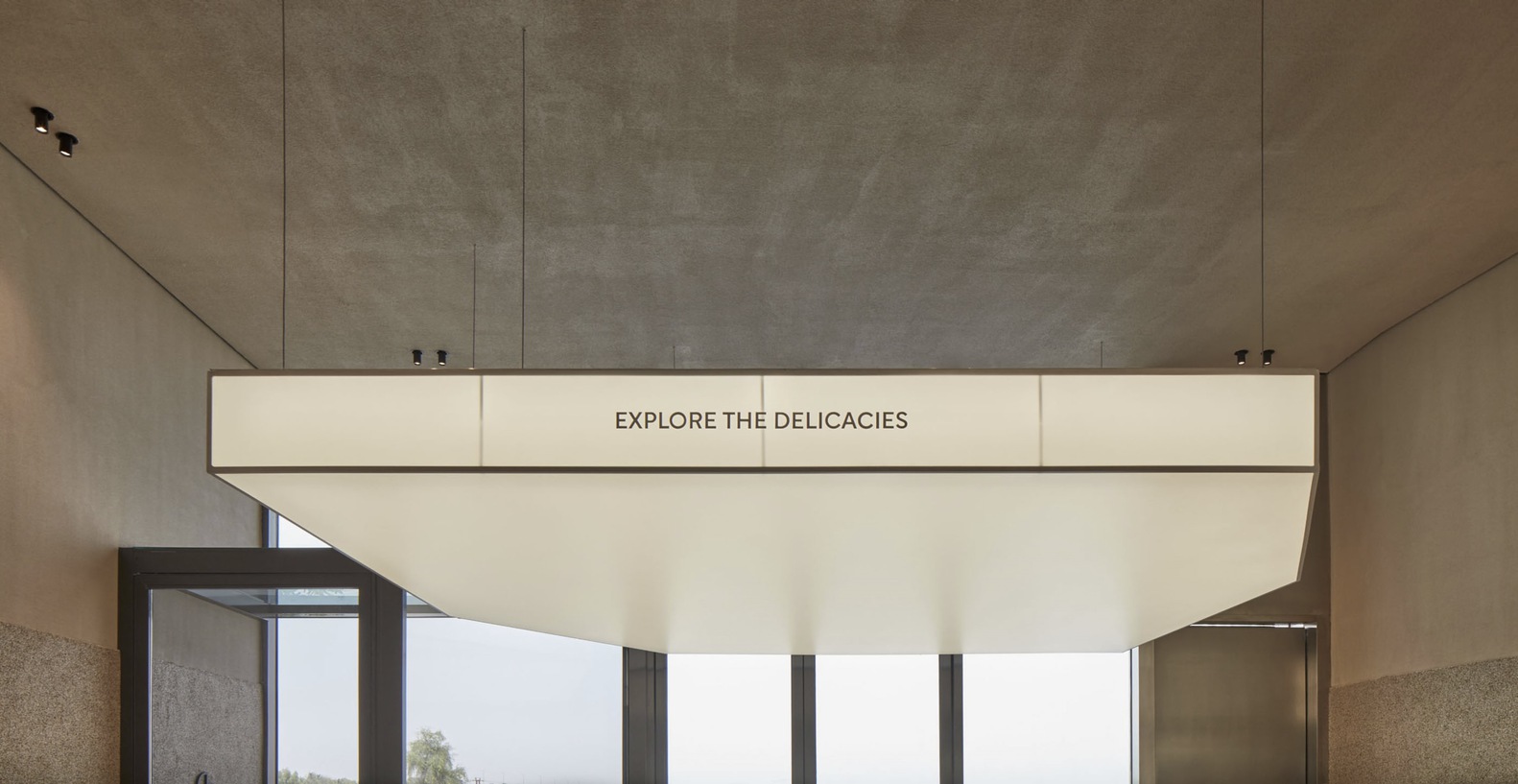 咖啡店設計,咖啡店設計案例,咖啡店設計方案,Tee Vee Eff,迪拜,咖啡店裝修,麵包店設計,咖啡廳,Cakeology 咖啡廳和麵包店