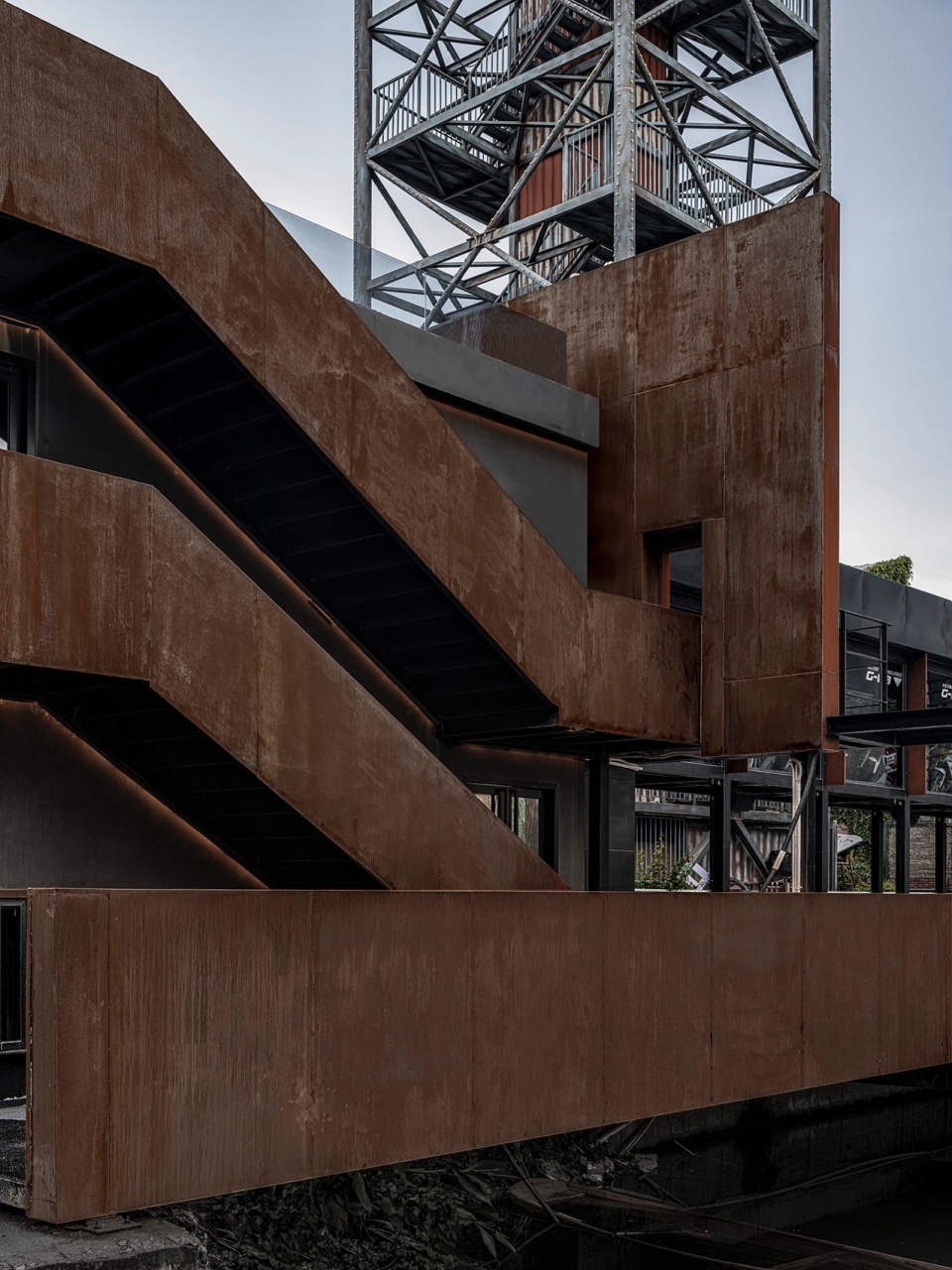 酒吧設計,主題酒吧設計,機車主題酒吧設計,酒吧設計案例,酒吧設計方案,酒吧裝修,酒吧外立麵改造,佛山順德EWclub機車主題威士忌酒吧,佛山順德,超然建築工作室