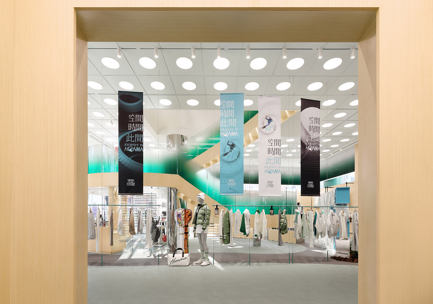 零售店設計,服裝零售店設計,服裝店設計,戶外品牌服裝零售店設計,零售店設計案例,零售店設計方案,上海HONMA之家新天地店,上海,DCDC DESIGN