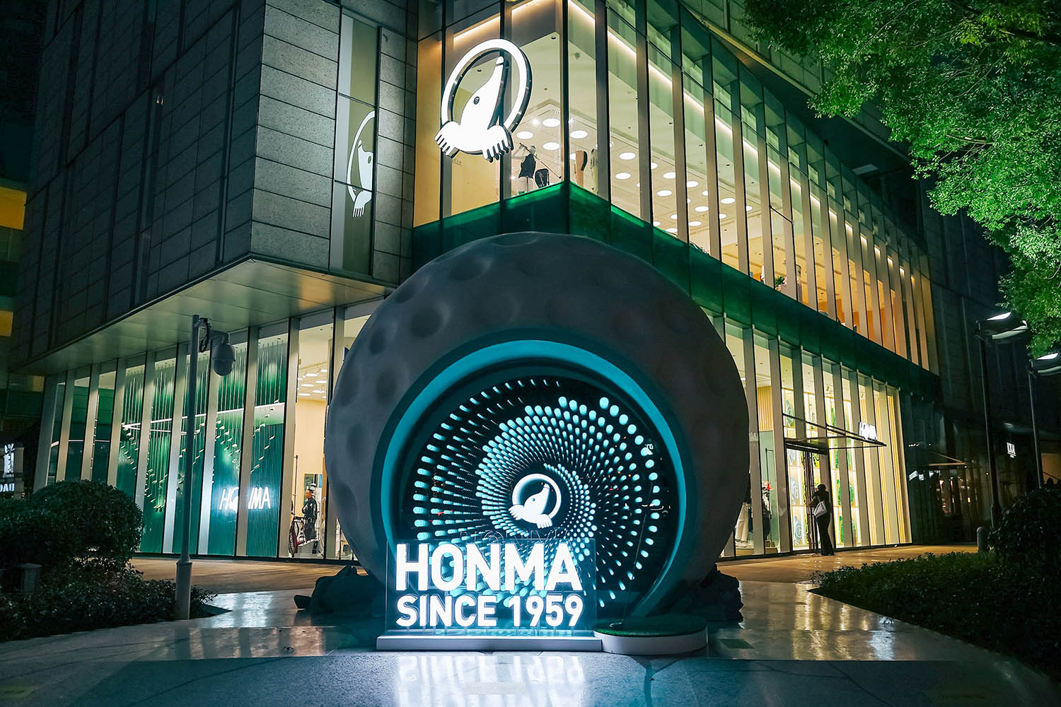 零售店設計,服裝零售店設計,服裝店設計,戶外品牌服裝零售店設計,零售店設計案例,零售店設計方案,上海HONMA之家新天地店,上海,DCDC DESIGN