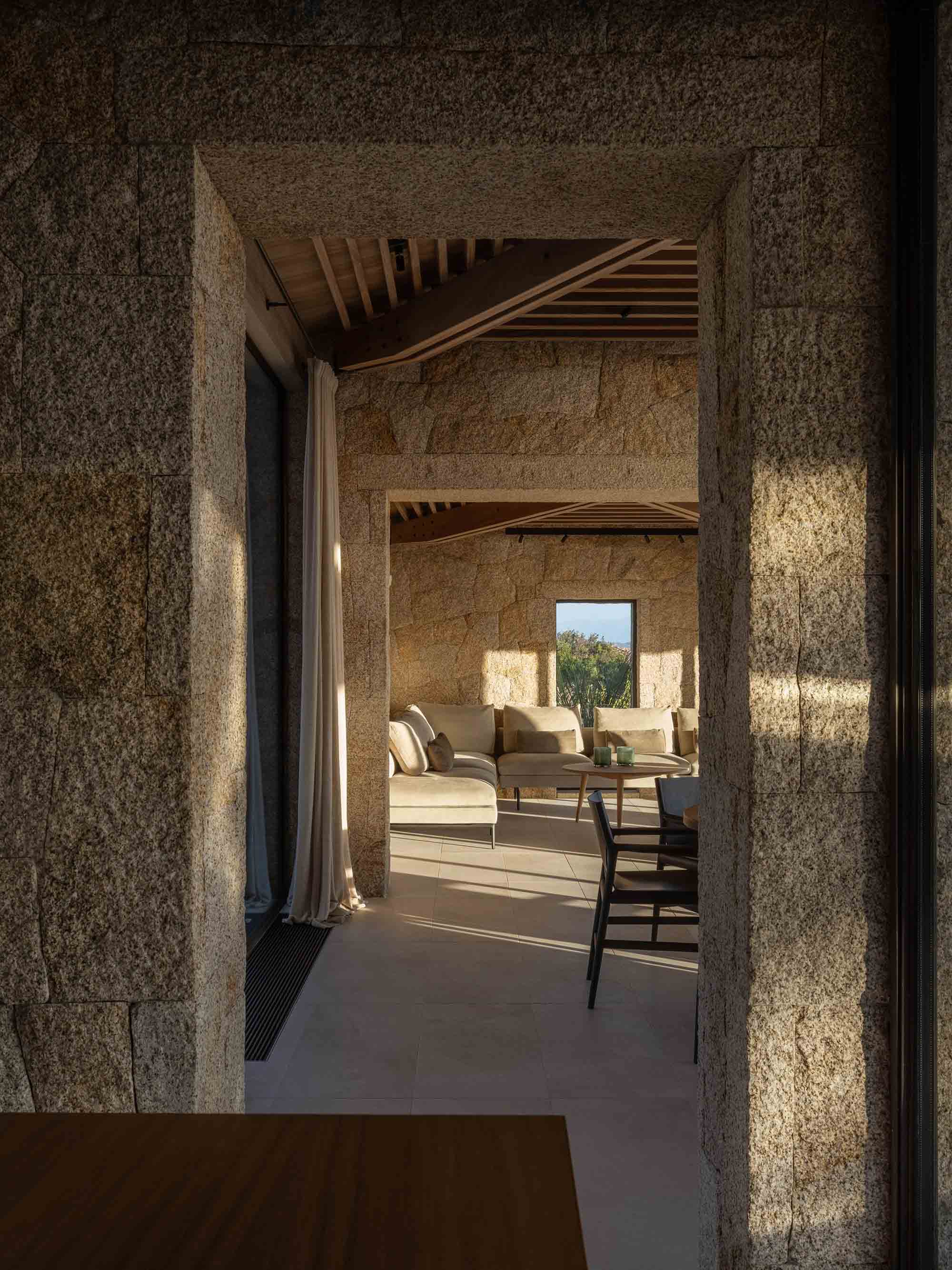 別墅設計,Alvisi Kirimoto,別墅設計案例,別墅設計方案,別墅裝修,景觀別墅設計,海景別墅度假別墅,撒丁島,意大利