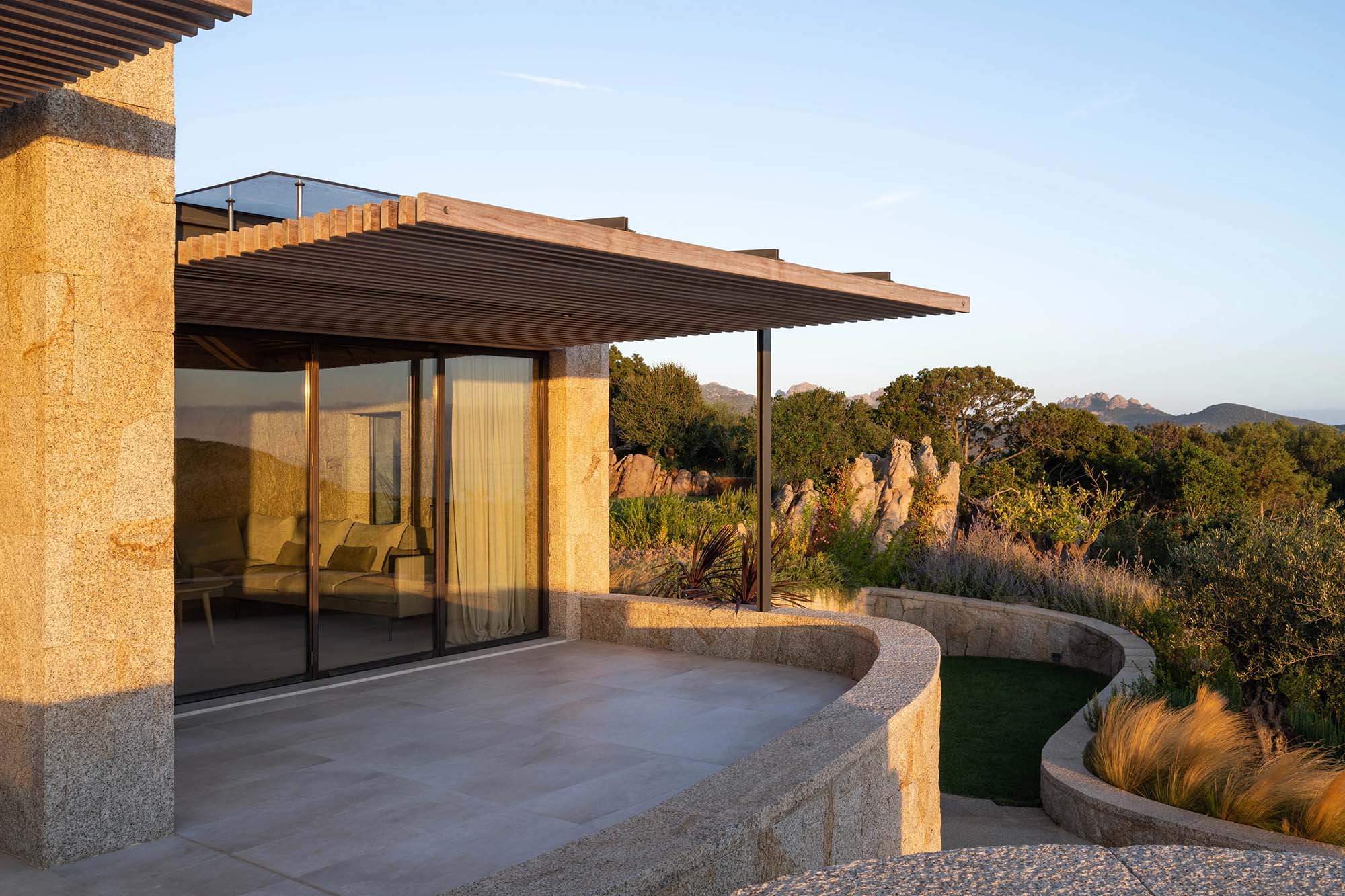 別墅設計,Alvisi Kirimoto,別墅設計案例,別墅設計方案,別墅裝修,景觀別墅設計,海景別墅度假別墅,撒丁島,意大利