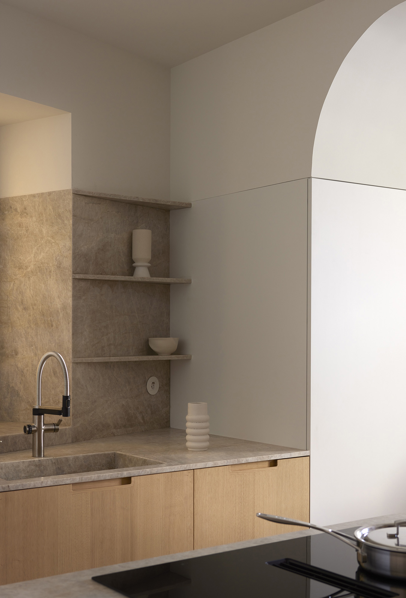 住宅設計,DG Arquitecto,住宅設計案例,住宅改造設計,白色,原木色,極簡風格,極簡主義,西班牙