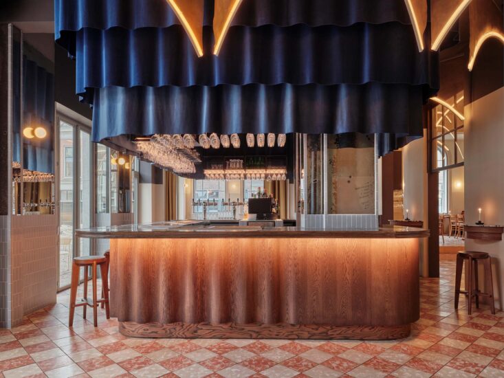 Studio Modijefsky | 荷蘭De Witt電影院酒吧餐廳擴建