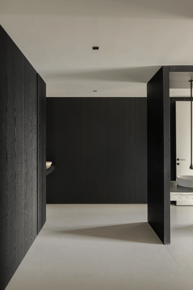 200㎡大平層設計,200㎡,大平層設計,住宅設計,黑白灰風格住宅設計,大平層設計案例,大平層設計方案,北京大平層井質現代融經典傳統塑格局,行十設計