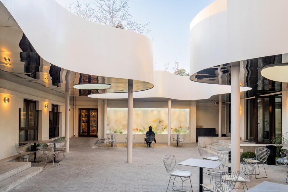 餐廳設計,休閑餐廳設計,咖啡廳設計,小型綜合體設計,四合院改造,北京胡同四合院改造,四合院改造商業綜合體,餐廳設計案例,餐廳設計方案,商業空間,北京Courtyard 35 號院“別有洞天”,北京,未/WAY Studio