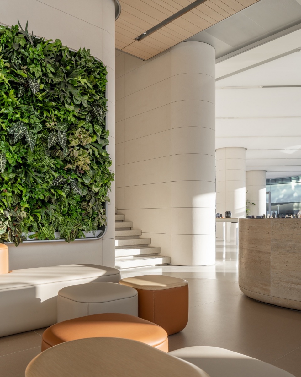 展廳設計,展廳設計案例,展廳設計方案,汽車展廳設計,手機零售展廳設計,華為旗艦店北京王府井,旗艦店設計,商店設計,北京,Superimpose 疊術建築