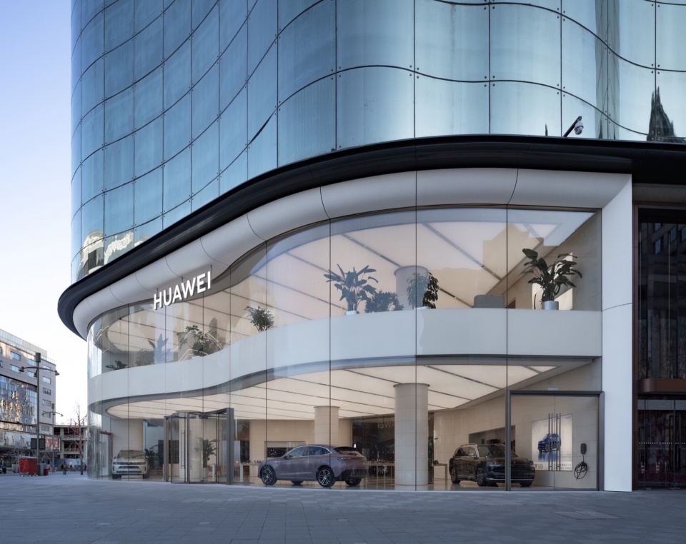 展廳設計,展廳設計案例,展廳設計方案,汽車展廳設計,手機零售展廳設計,華為旗艦店北京王府井,旗艦店設計,商店設計,北京,Superimpose 疊術建築