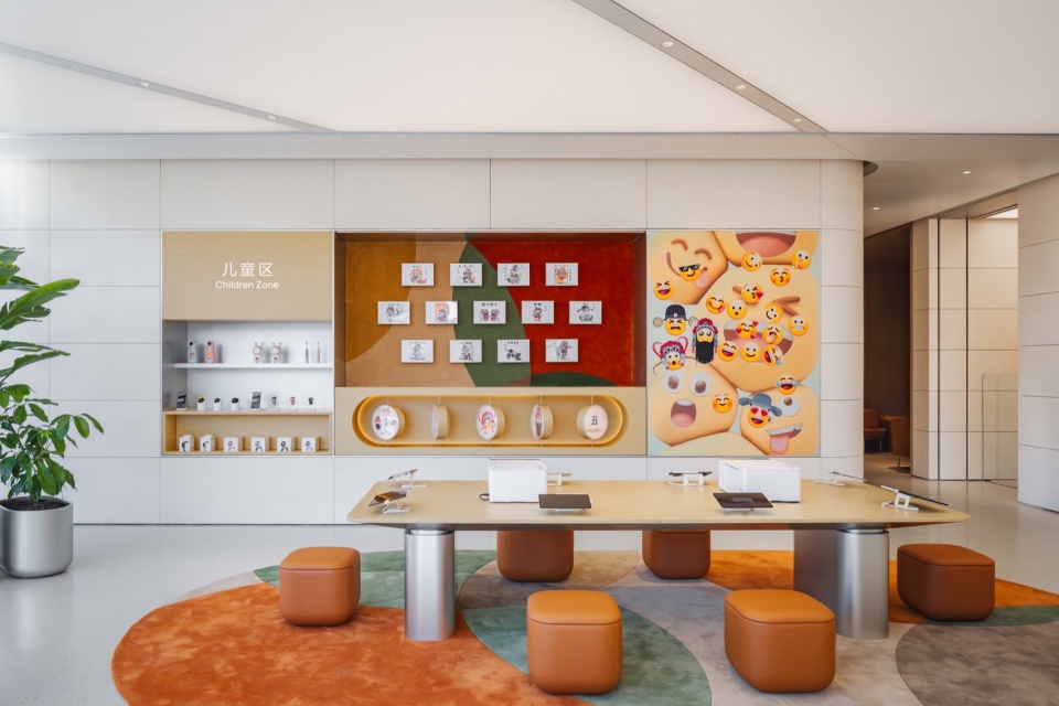 展廳設計,展廳設計案例,展廳設計方案,汽車展廳設計,手機零售展廳設計,華為旗艦店北京王府井,旗艦店設計,商店設計,北京,Superimpose 疊術建築