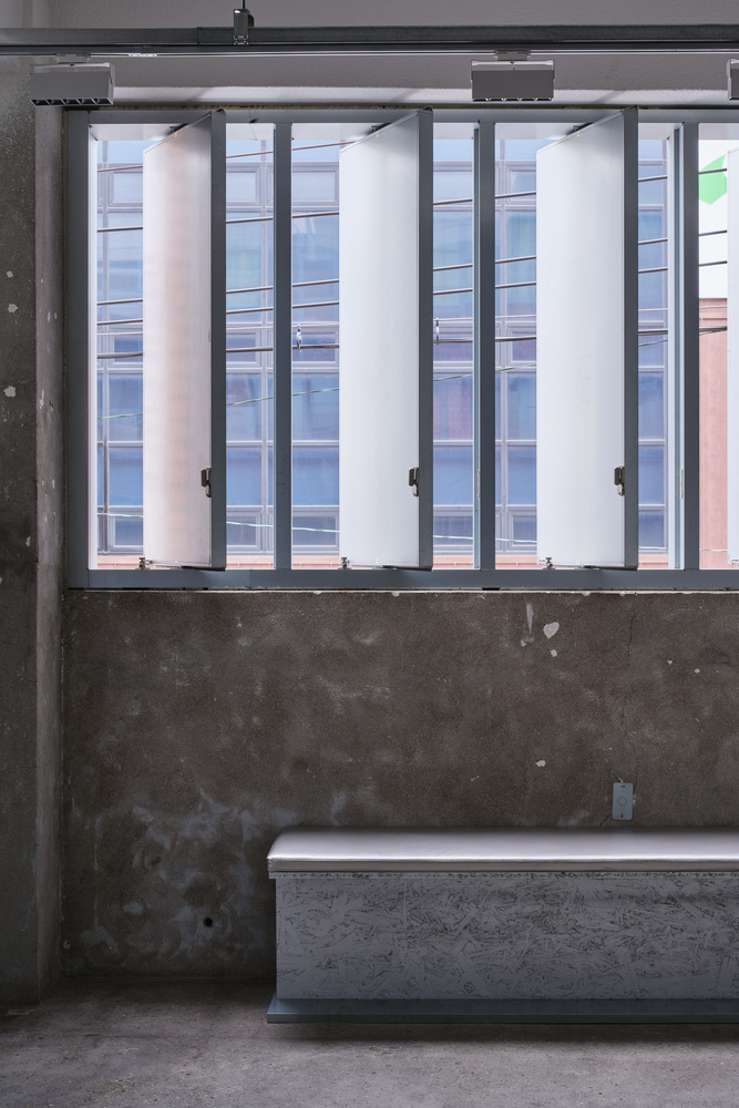 精品店設計,服裝店設計,design by 83,服裝店設計方案,服裝店設計案例,Insilence Seongsu Store,韓國,123㎡,服裝旗艦店,韓國,首爾