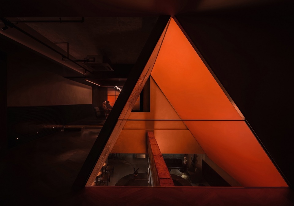 酒吧設計方案,酒吧設計,酒吧設計案例,酒吧裝修,社區酒吧設計,現代風格酒吧設計,南京Farvahar Lounge酒吧,南京,悅設空間設計