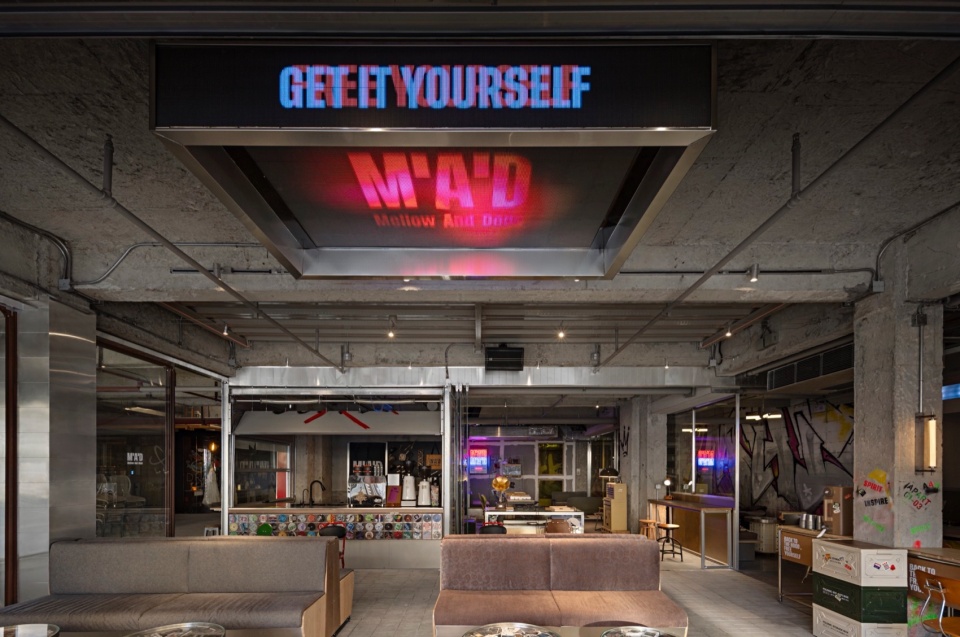 咖啡廳設計,街邊酒吧設計,酒吧設計方案,酒吧設計,日咖夜酒,日咖夜酒空間設計,酒吧設計案例,深圳MAD咖酒食,深圳,,SORA索拉設計