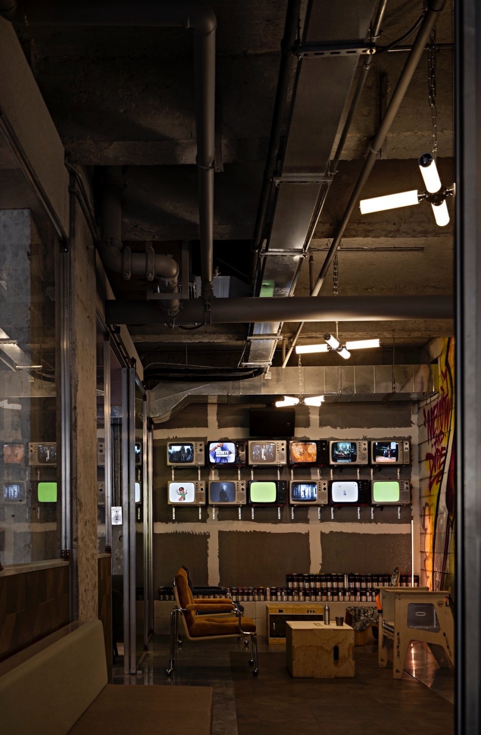 咖啡廳設計,街邊酒吧設計,酒吧設計方案,酒吧設計,日咖夜酒,日咖夜酒空間設計,酒吧設計案例,深圳MAD咖酒食,深圳,,SORA索拉設計