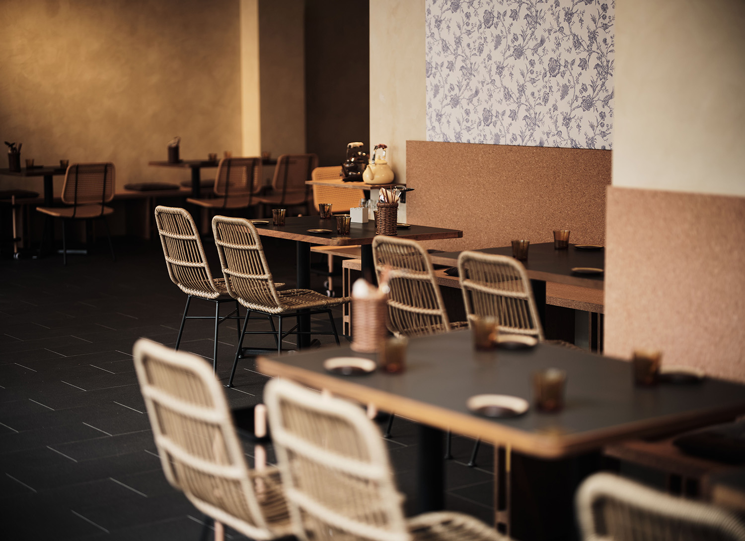 餐廳設計,火鍋店設計,休閑餐廳設計,餐廳設計案例,餐廳設計方案,餐廳裝修,酸菜魚火鍋餐廳設計,南京酉魚餐廳,南京,衡建築