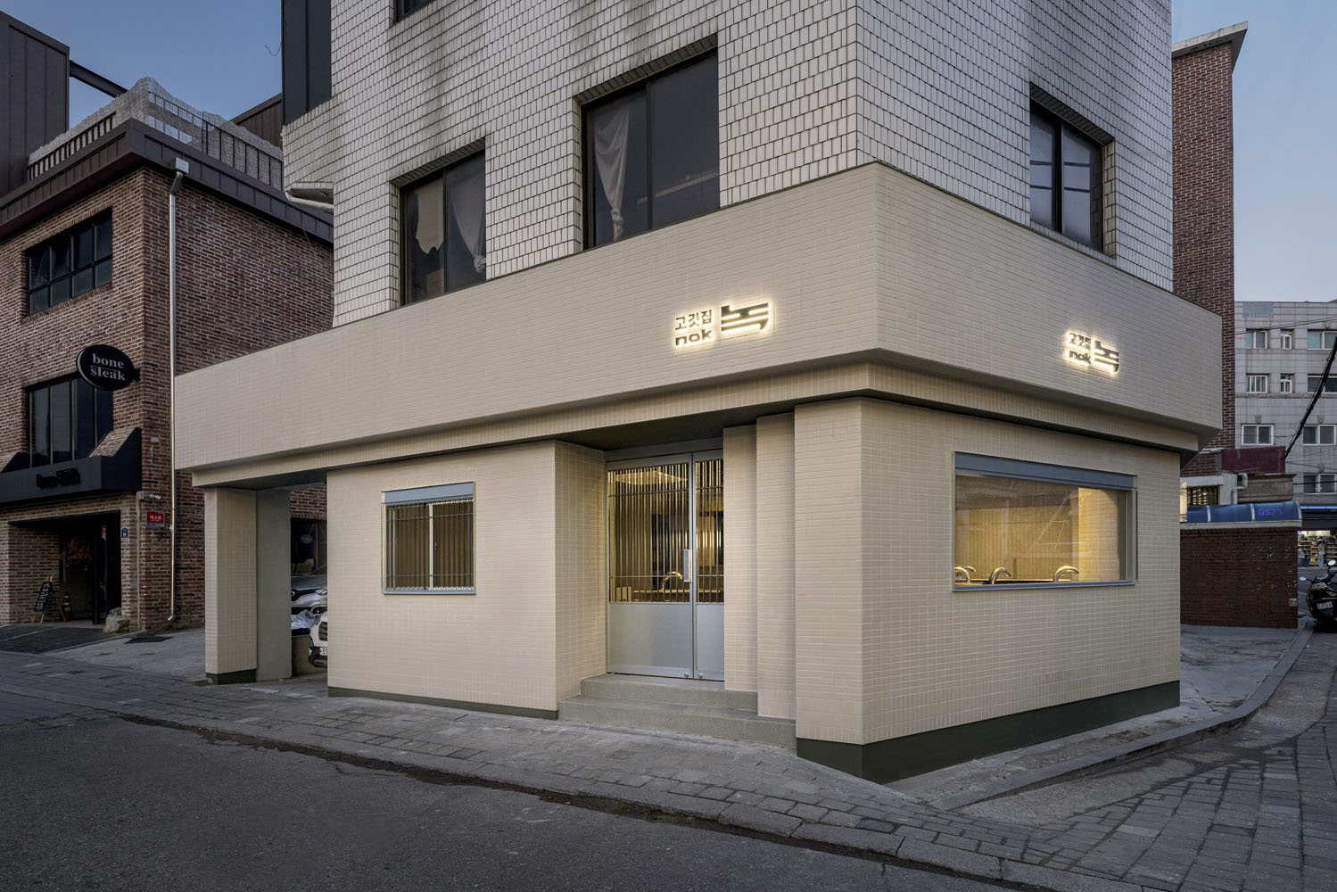 餐廳設計,休閑餐廳設計,餐廳裝修,餐廳設計案例,orosy studio,餐廳設計方案,韓國,首爾,nok錄餐廳