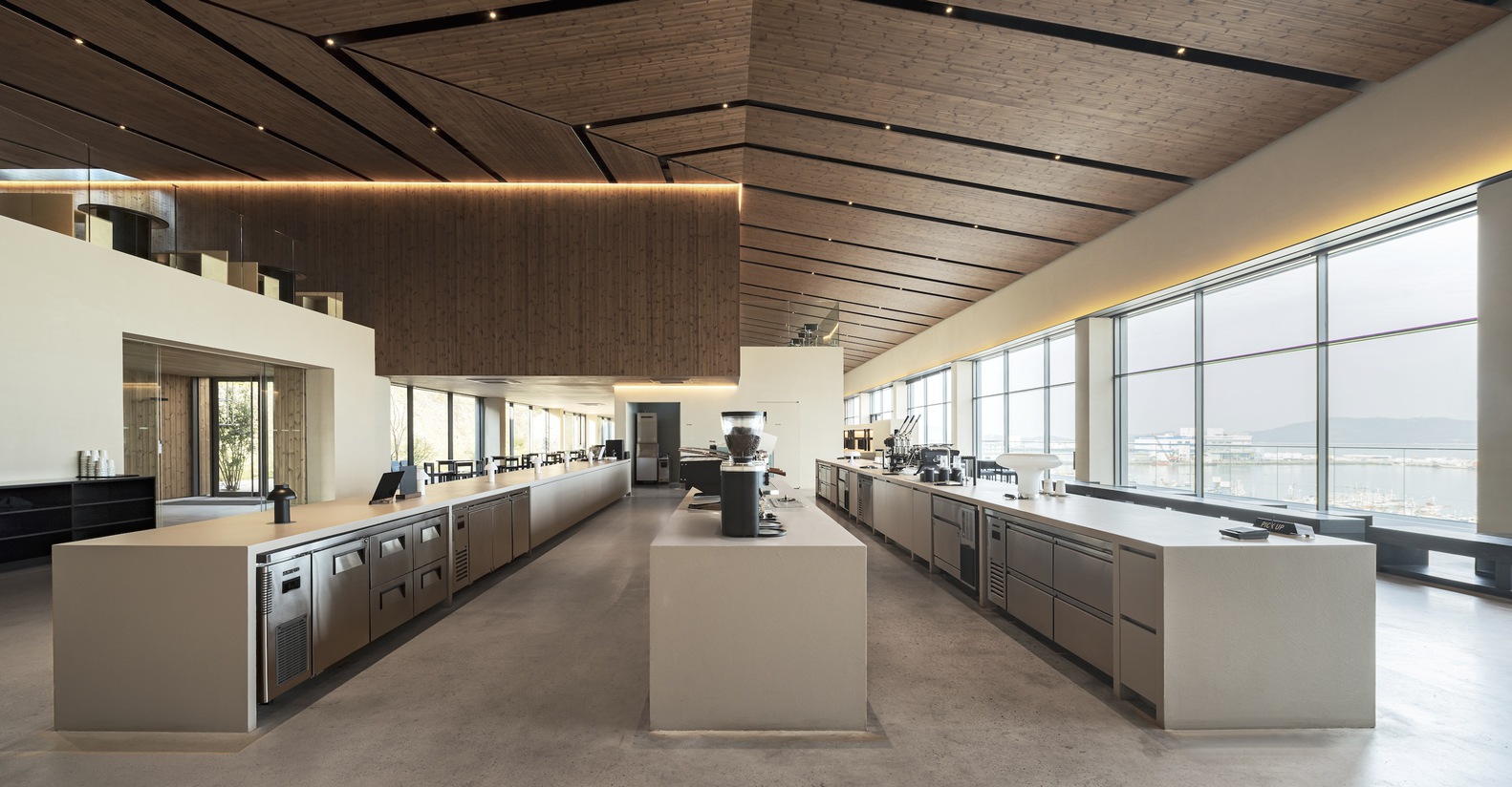 咖啡廳設計,咖啡店設計,咖啡廳設計案例,咖啡廳設計方案,MTT,1490㎡,咖啡廳裝修,韓國,木浦市,SUKSAN Café