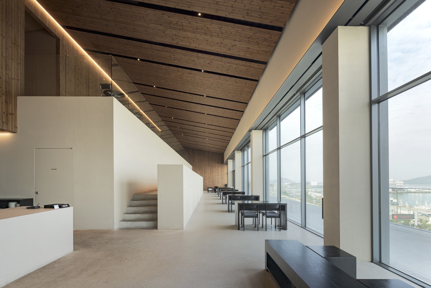 咖啡廳設計,咖啡店設計,咖啡廳設計案例,咖啡廳設計方案,MTT,1490㎡,咖啡廳裝修,韓國,木浦市,SUKSAN Café