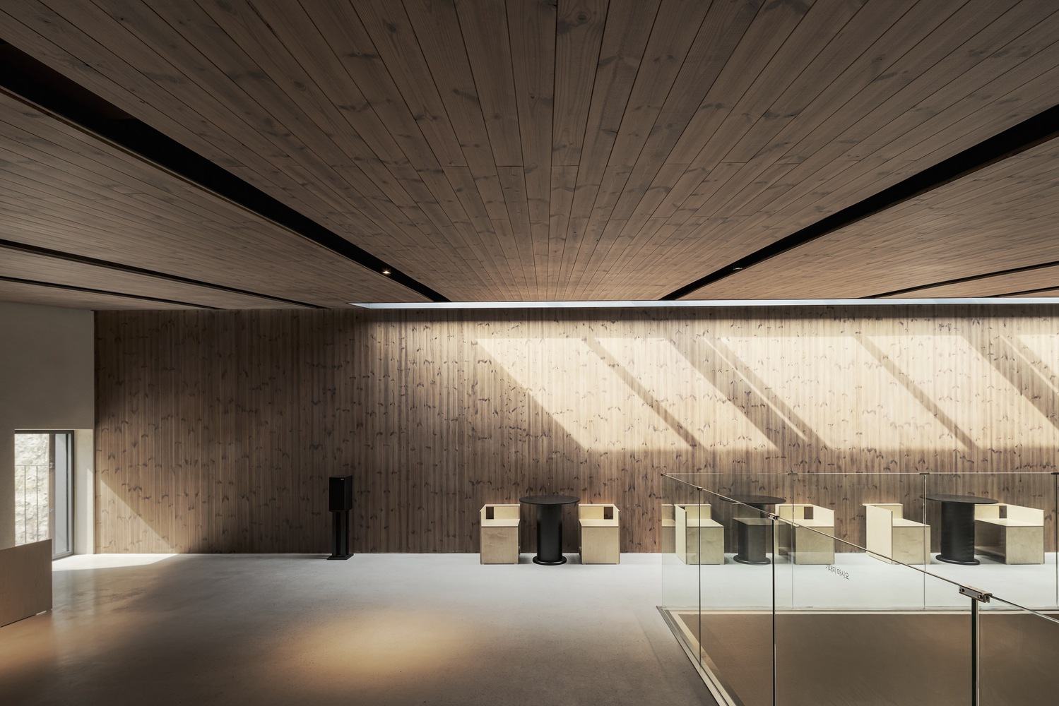 咖啡廳設計,咖啡店設計,咖啡廳設計案例,咖啡廳設計方案,MTT,1490㎡,咖啡廳裝修,韓國,木浦市,SUKSAN Café