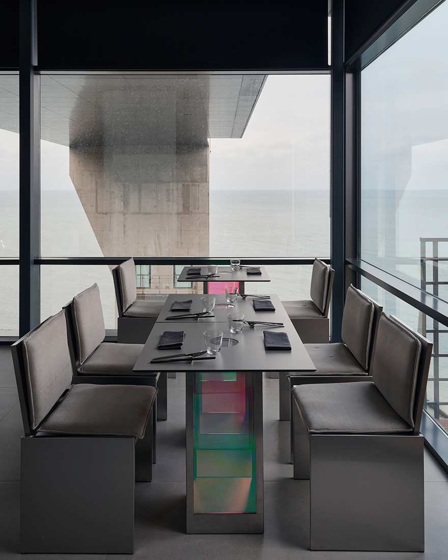 餐廳設計,休閑餐廳設計,餐廳裝修,餐廳設計案例,Line Design Studio,餐廳設計方案,加裏寧格勒,酒吧餐廳