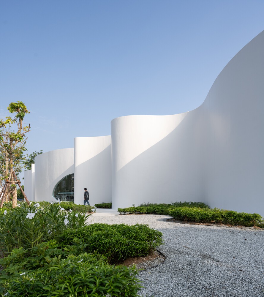 Unknown Surface Studio,咖啡廳設計案例,咖啡店設計,泰國,曲線美學,400㎡,Uncloud Coffee,咖啡廳設計,網紅咖啡廳,創意咖啡店