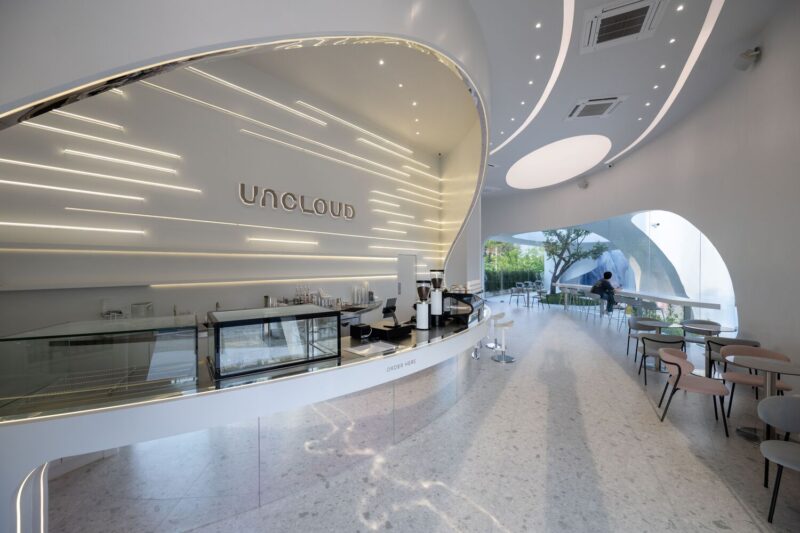 Unknown Surface Studio | 400㎡,泰國白色曲線美學咖啡廳-Uncloud Coffee