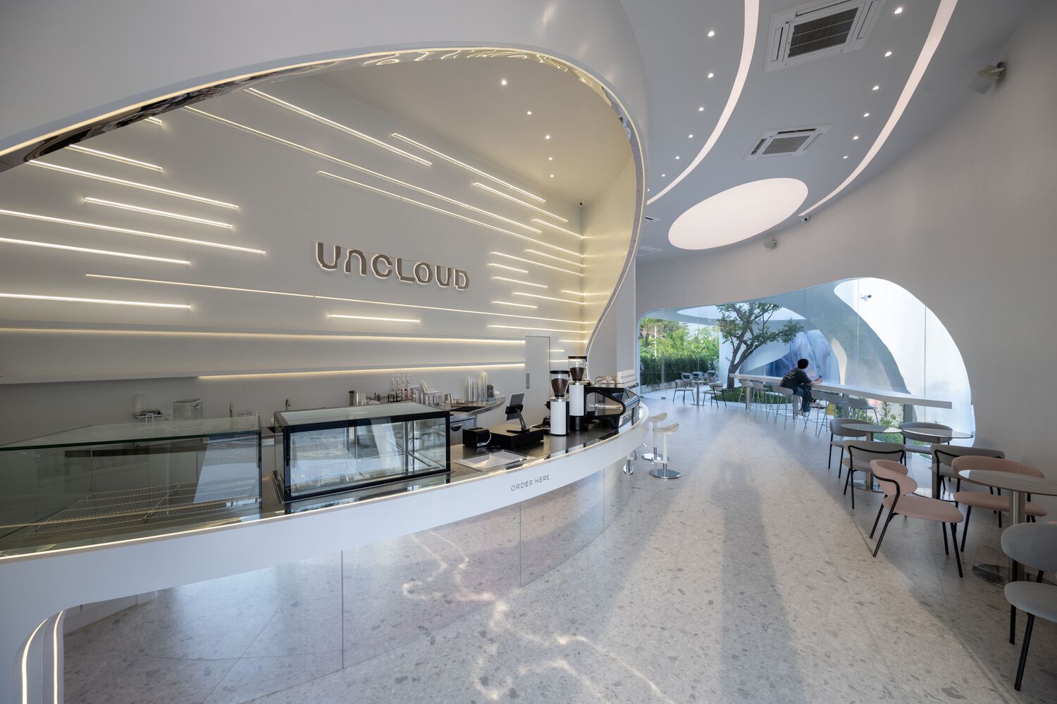 Unknown Surface Studio,咖啡廳設計案例,咖啡店設計,泰國,曲線美學,400㎡,Uncloud Coffee,咖啡廳設計,網紅咖啡廳,創意咖啡店