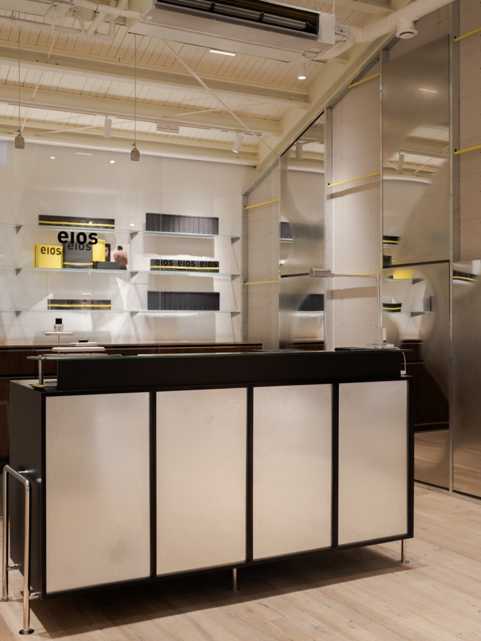 商店設計,spa,按摩店設計,零售店設計,產品零售店設計,零售店設計案例,零售店設計方案,身體護理品牌eios,上海,上海eios東平路店,何以設計hoii design