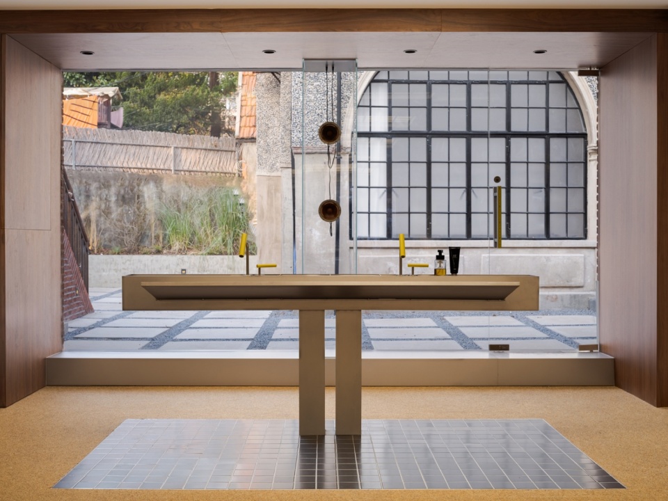 商店設計,spa,按摩店設計,零售店設計,產品零售店設計,零售店設計案例,零售店設計方案,身體護理品牌eios,上海,上海eios東平路店,何以設計hoii design