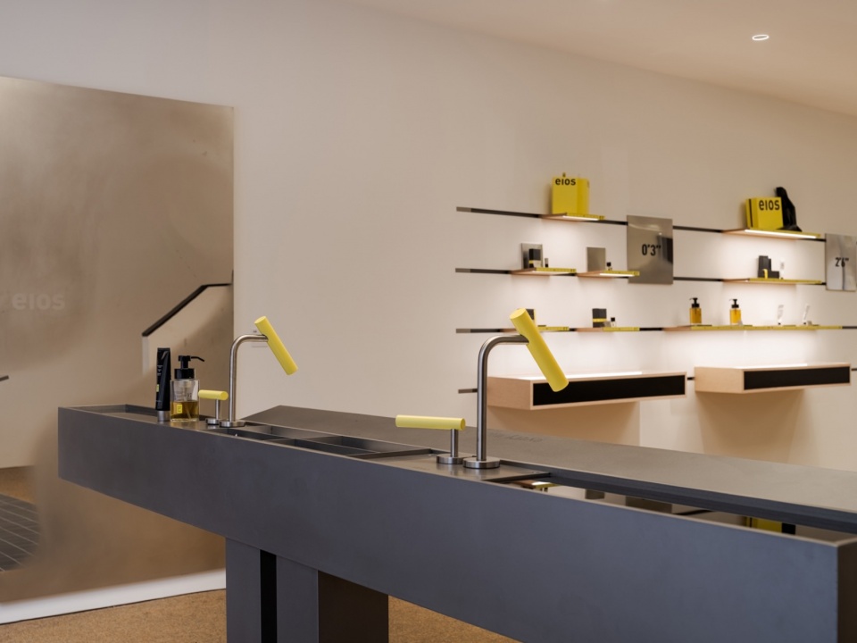 商店設計,spa,按摩店設計,零售店設計,產品零售店設計,零售店設計案例,零售店設計方案,身體護理品牌eios,上海,上海eios東平路店,何以設計hoii design