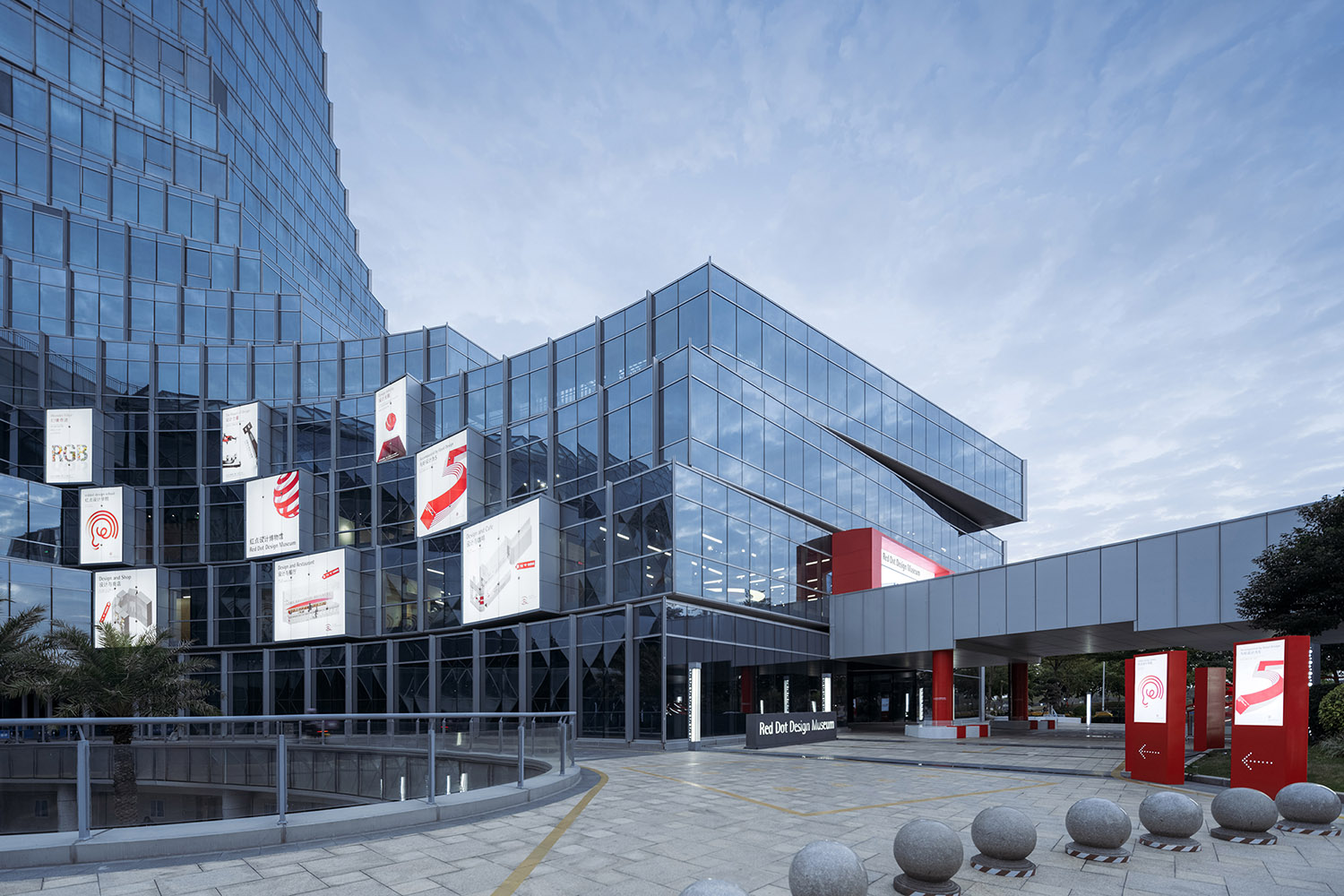 博物館設計,工業產品博物館設計,商店設計,產品零售店設計,咖啡廳設計,博物館展廳設計,廈門紅點設計博物館,廈門,STEPS大台階建築