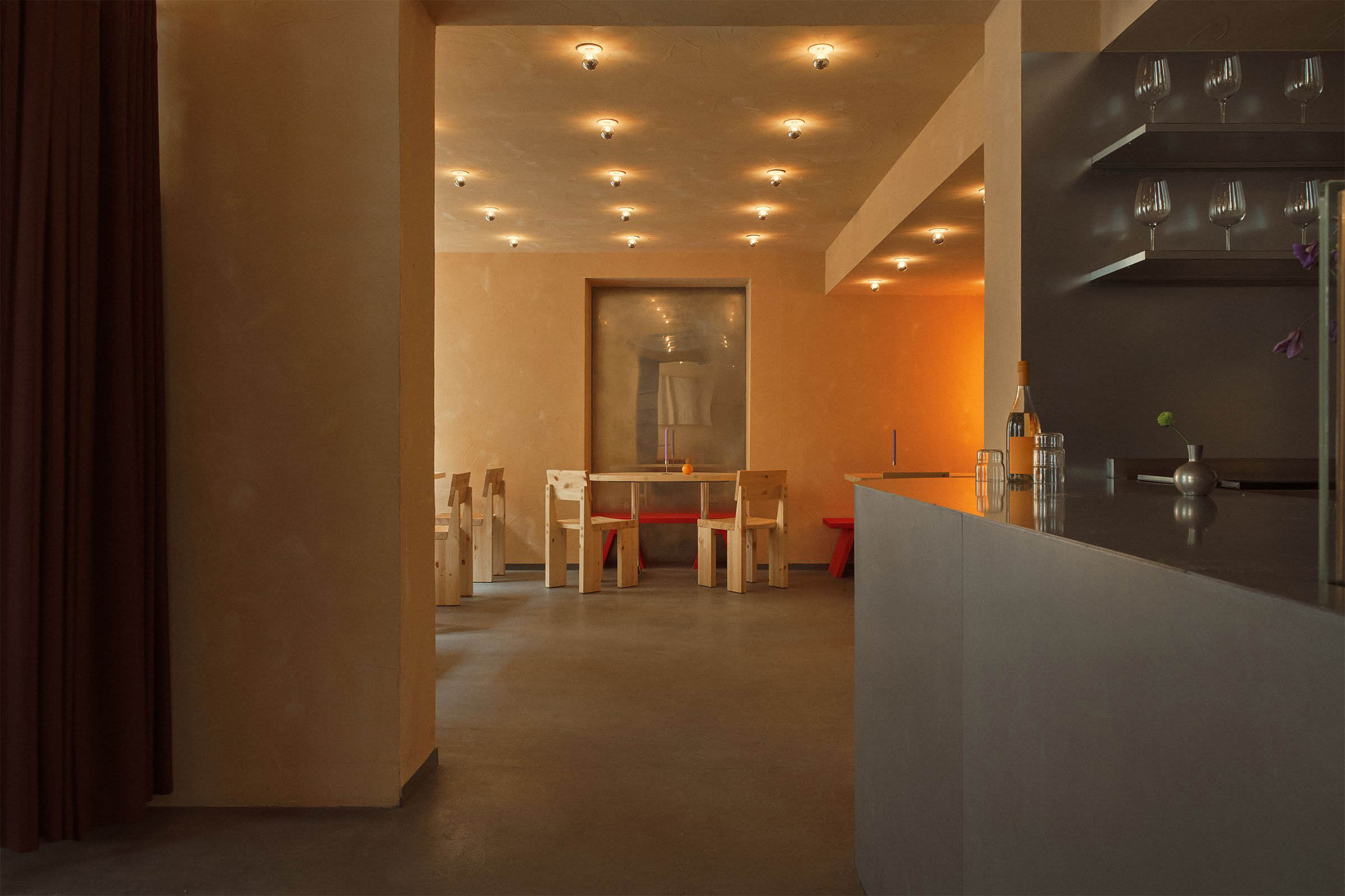 酒吧設計方案,酒吧設計,酒吧設計案例,酒吧裝修,現代風格酒吧設計,Yatofu Creatives,芬蘭,赫爾辛基,極簡風格咖啡廳,El Fant Café & Bar