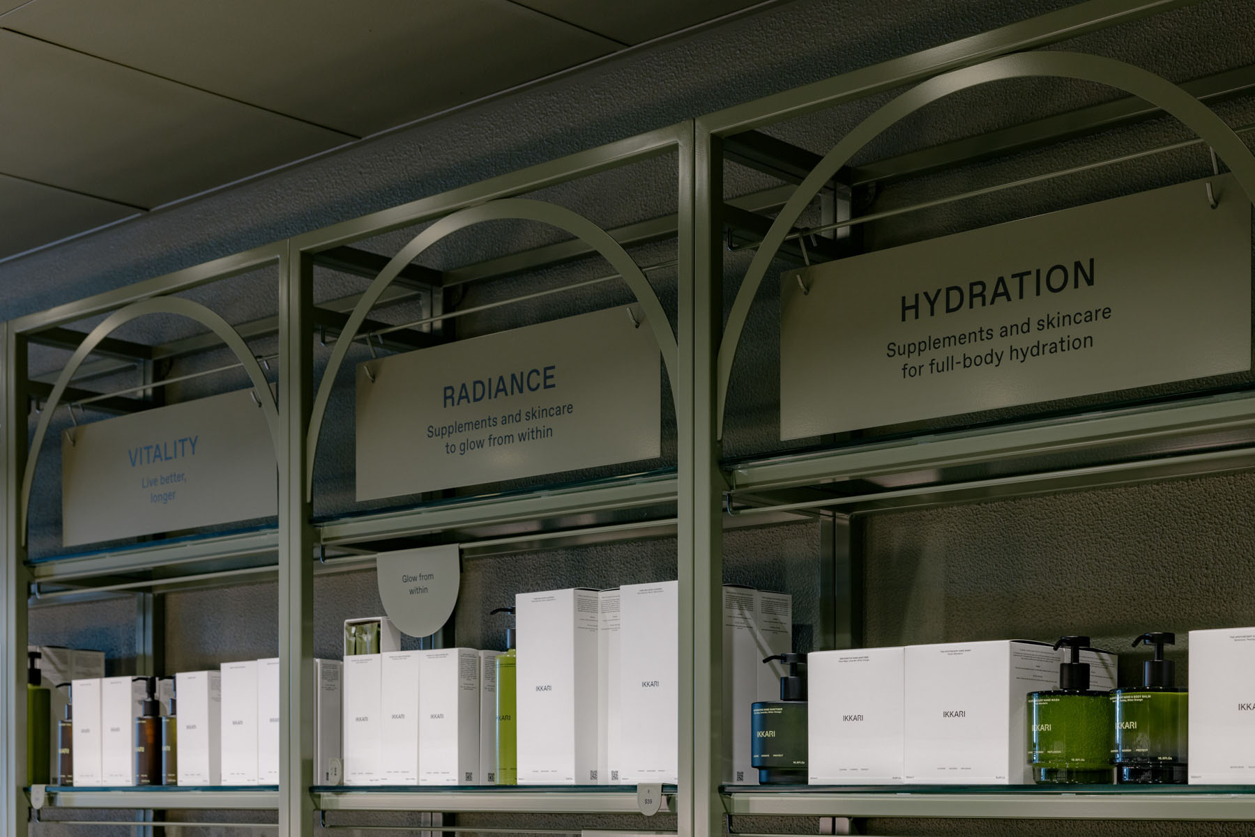 Aje,IKKARI,零售店設計,護膚品零售店,零售店設計方案,零售店設計案例,美容&健康品牌I,旗艦店設計,店鋪設計,澳大利亞,莫斯曼