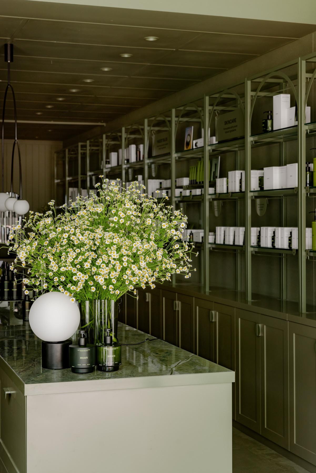 Aje,IKKARI,零售店設計,護膚品零售店,零售店設計方案,零售店設計案例,美容&健康品牌I,旗艦店設計,店鋪設計,澳大利亞,莫斯曼