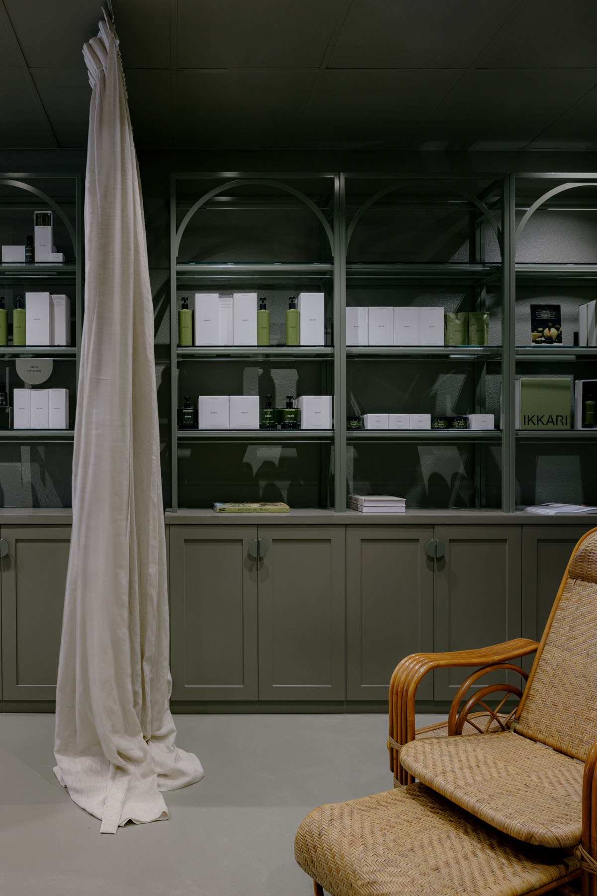 Aje,IKKARI,零售店設計,護膚品零售店,零售店設計方案,零售店設計案例,美容&健康品牌I,旗艦店設計,店鋪設計,澳大利亞,莫斯曼