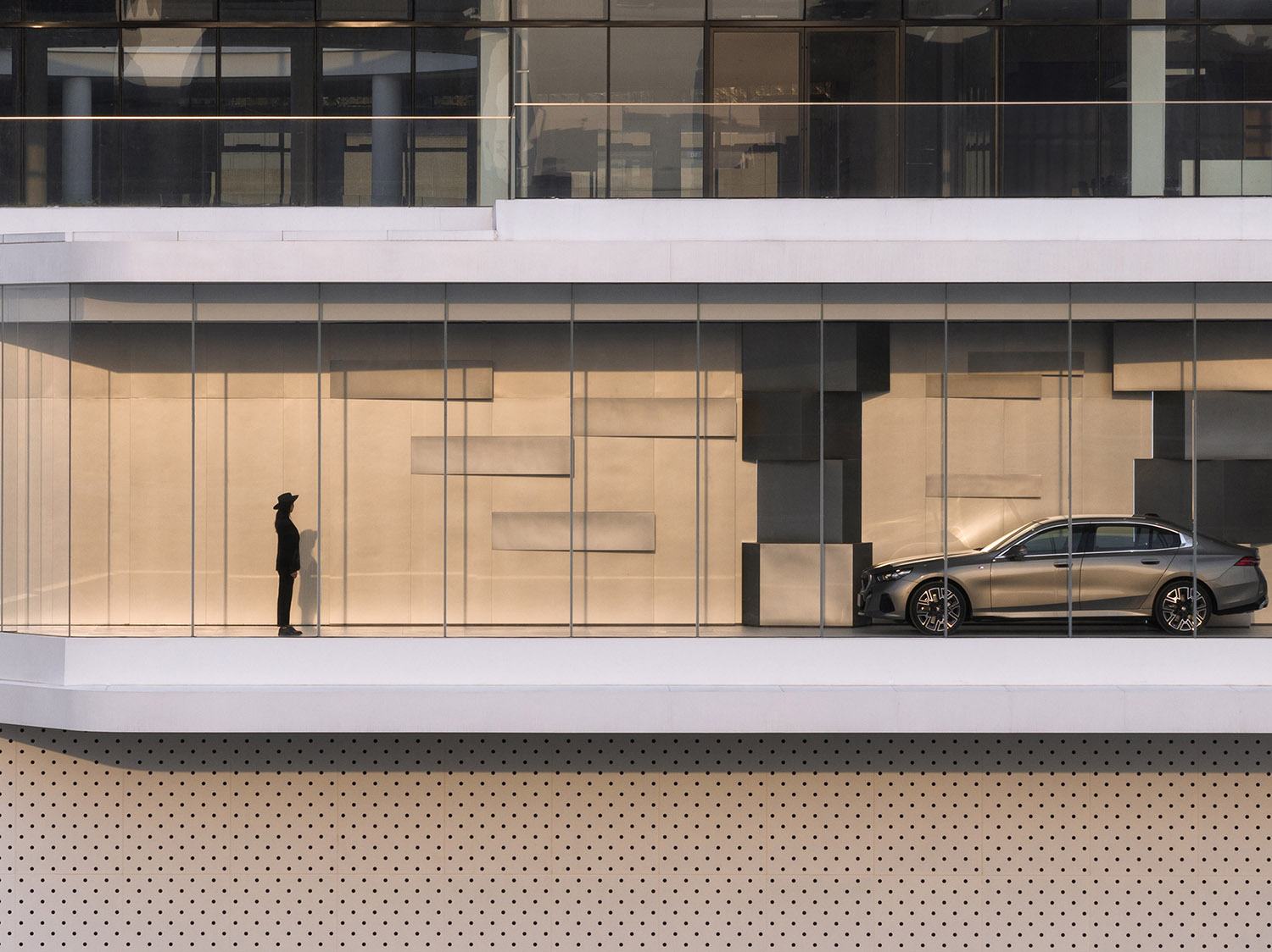 展廳設計,汽車展廳設計,寶馬汽車展廳,體驗店設計,汽車體驗店設計,汽車銷售店設計,汽車4s店設計,展廳設計案例,展廳設計方案,BMW佛山寶馬寶創綠星燈塔項目,佛山,ARCHIHOPE朱海博建築設計事務所