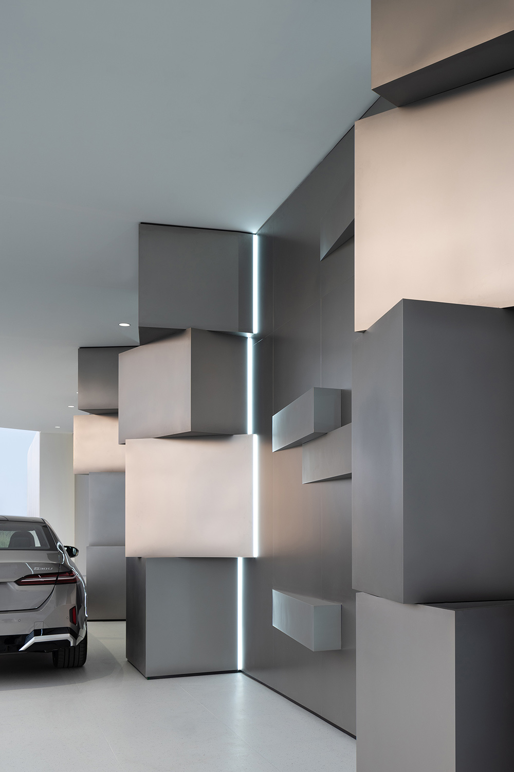 展廳設計,汽車展廳設計,寶馬汽車展廳,體驗店設計,汽車體驗店設計,汽車銷售店設計,汽車4s店設計,展廳設計案例,展廳設計方案,BMW佛山寶馬寶創綠星燈塔項目,佛山,ARCHIHOPE朱海博建築設計事務所