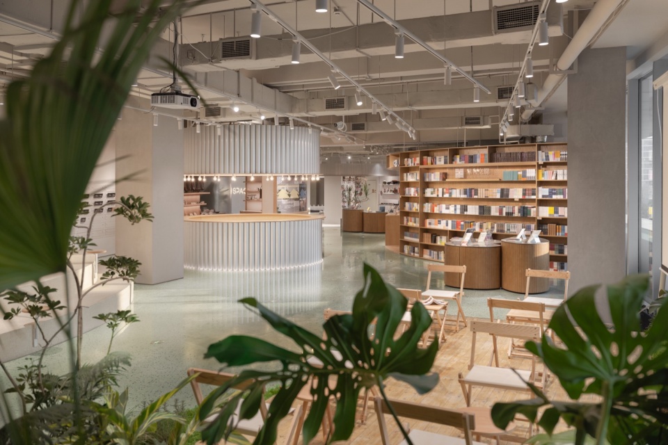 零售店設計,產品集合零售店設計,集合店設計,商店設計,零售店設計案例,零售店設計方案,杭州“大屋頂SPACE&銀鹽”集合空間,杭州,B.L.U.E.建築設計事務所,青山周平