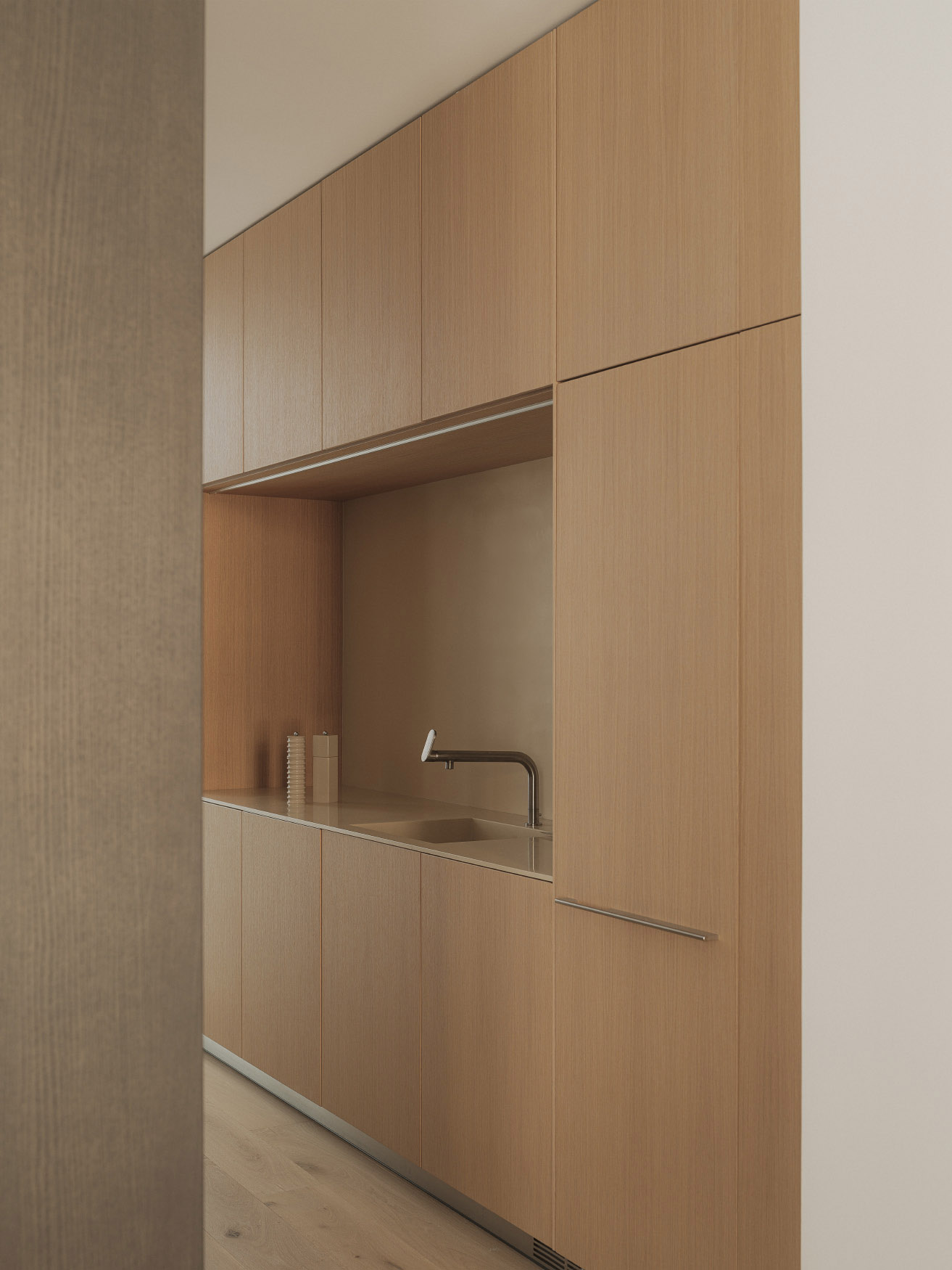 NOS Arquitectura,住宅設計,極簡主義,西班牙,住宅設計案例,巴倫西亞,極簡風格,原木色