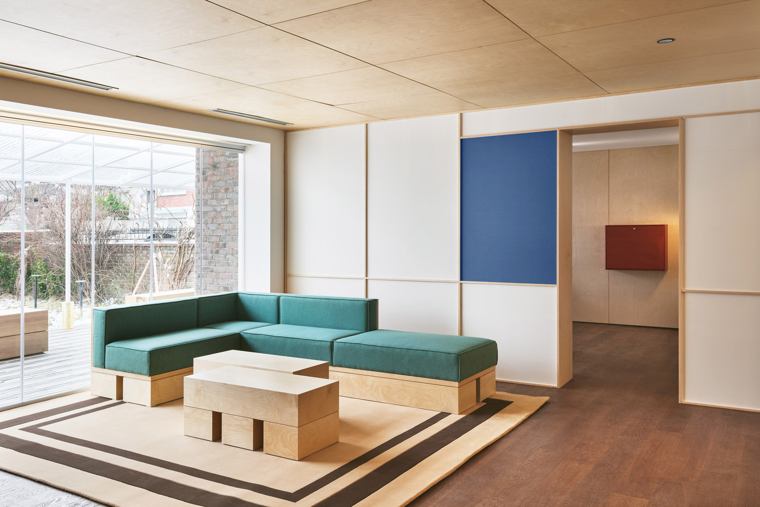 Another D Studio,Workerbee,零售店設計,護膚品零售店,零售店設計方案,零售店設計案例,咖啡廳設計,極簡風格,店鋪設計,韓國