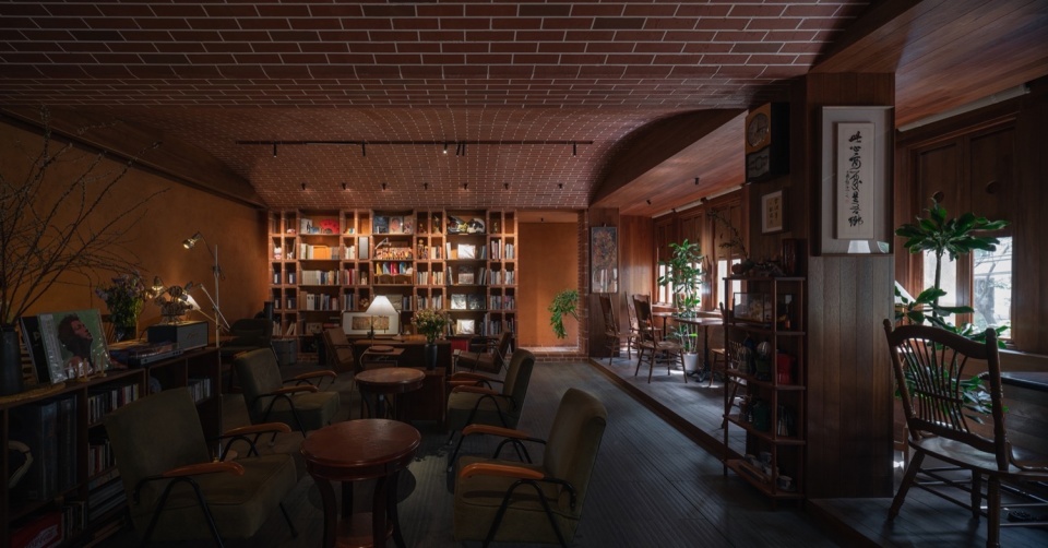 咖啡廳設計,咖啡廳設計案例,咖啡店設計,咖啡廳設計方案,旅遊景點咖啡廳設計,山係咖啡店設計,街邊店鋪設計,街邊咖啡廳設計,昆明山也咖啡店,昆明,拾號建築